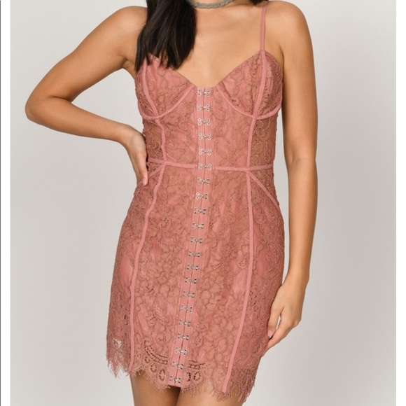 Lacey dress - Picture 2 of 3